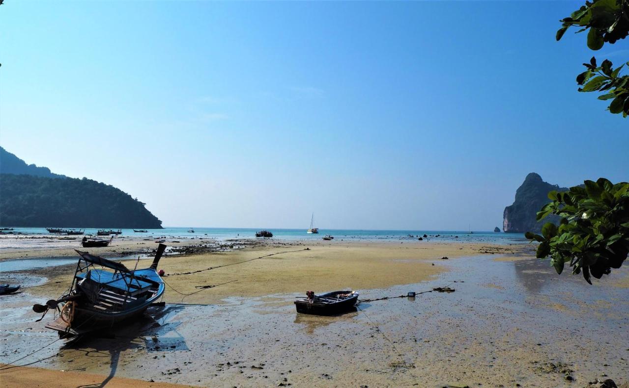 Dee Dee Sea Front Hostal *