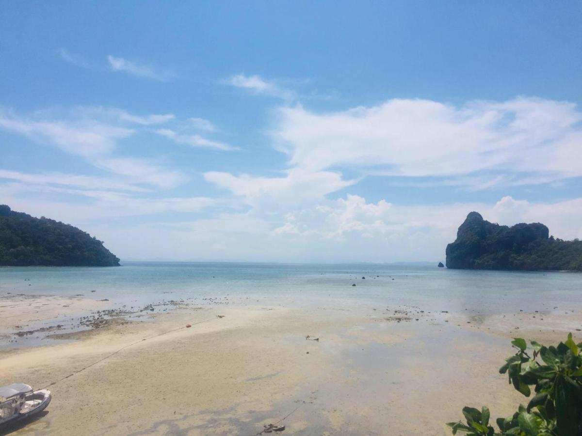 Dee Dee Sea Front * Koh Phi Phi Don