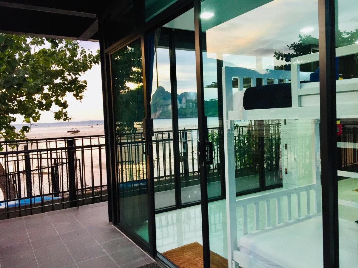 Dee Dee Sea Front Auberge de jeunesse